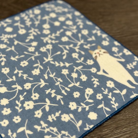 Kitten Cat Loves Flowers Japanese Handkerchief ❘ Hand Towel ❘ Face Towel (Blue) - Picture 2 of 6